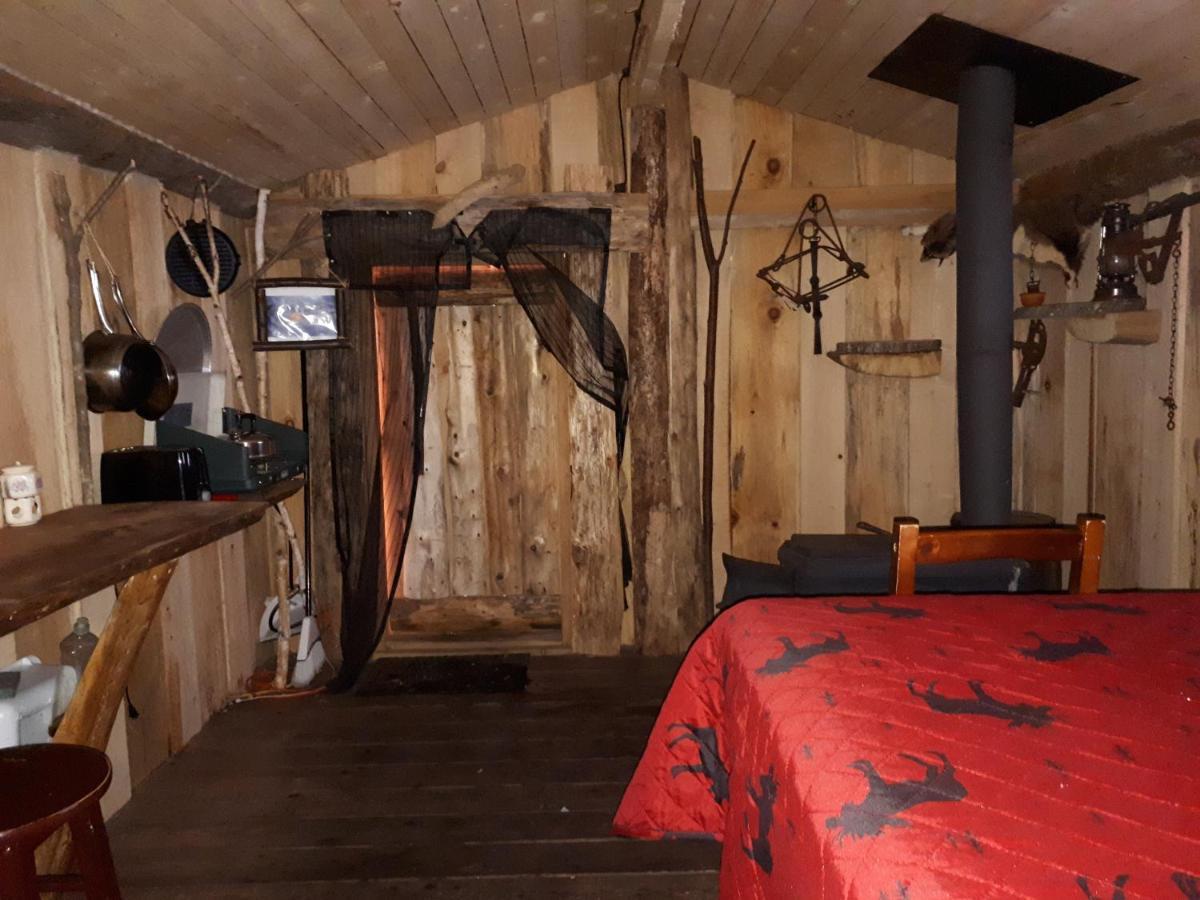 Hébergement de la Montagne St-Roch Saint Roch de Mekinac Esterno foto